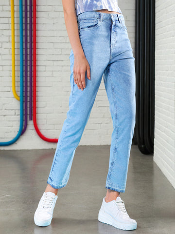 Women's Light Wash Straight Fit Denim Jeans