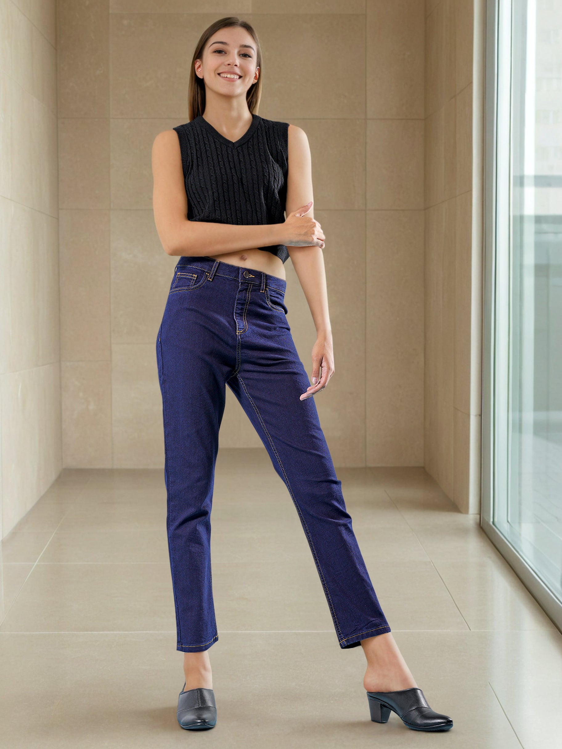 Women's Rinse Wash Straight Fit Denim Jeans