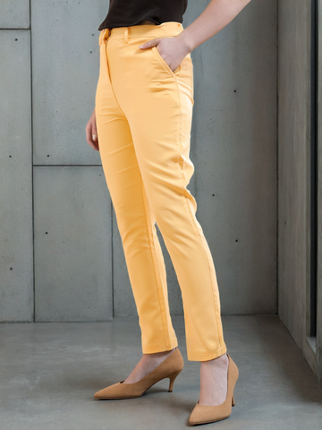 Women's Solid Tapered Pant