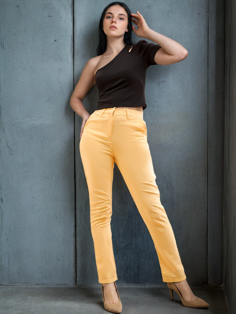 Women's Solid Tapered Pant