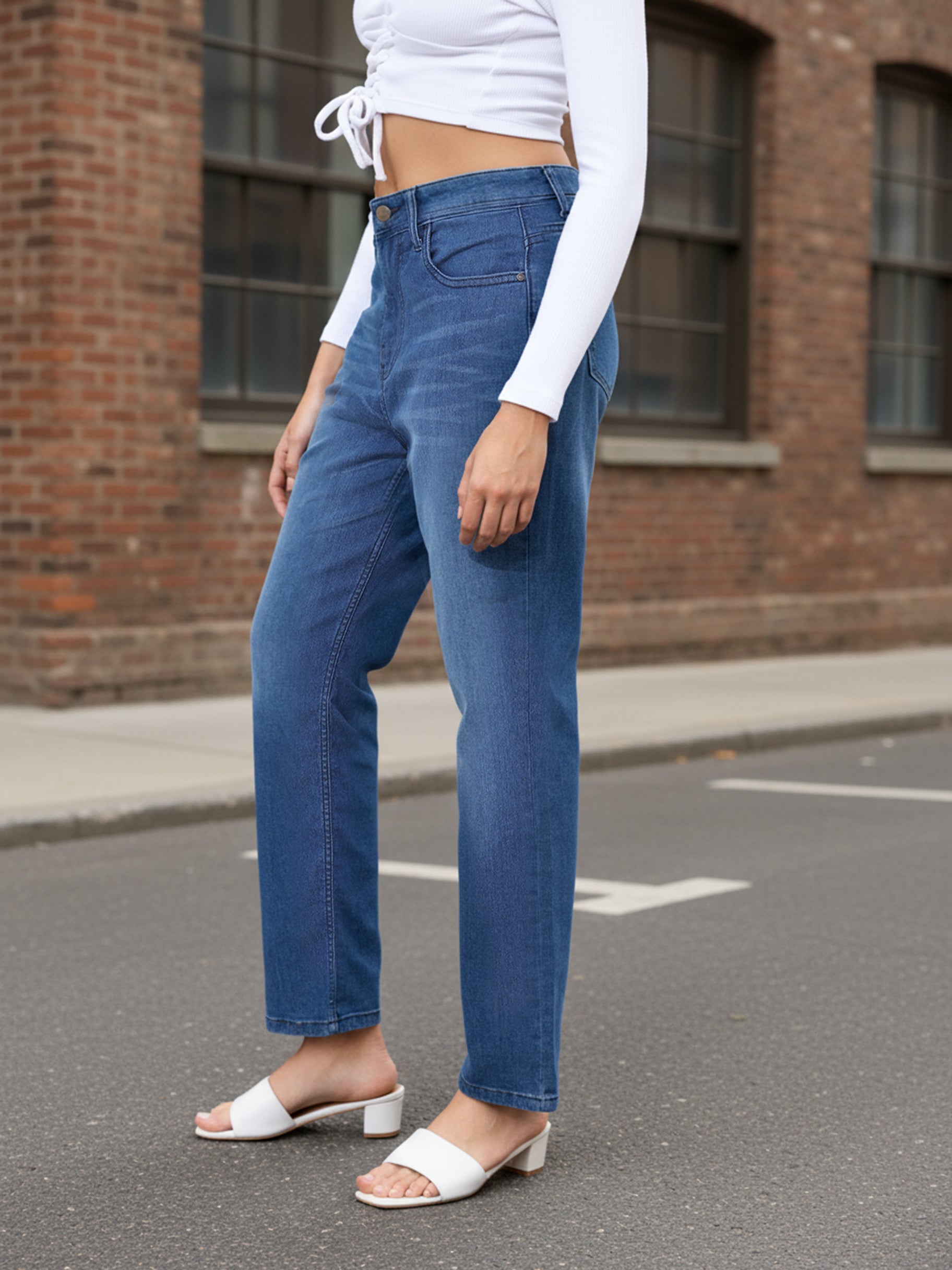 Women's Blue Straight Fit Casual Jeans