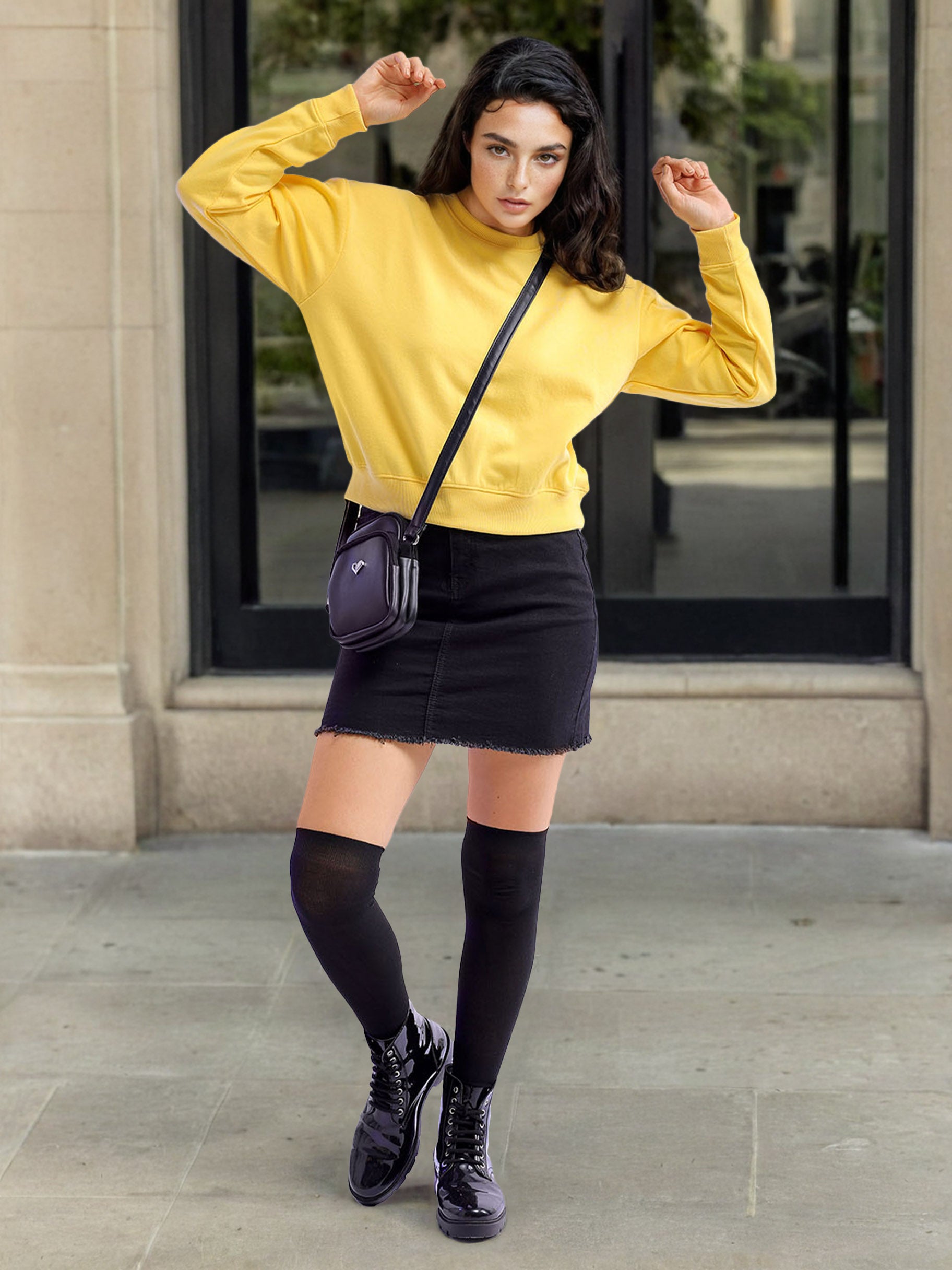 Women's Solid Regular Fit Sweatshirt