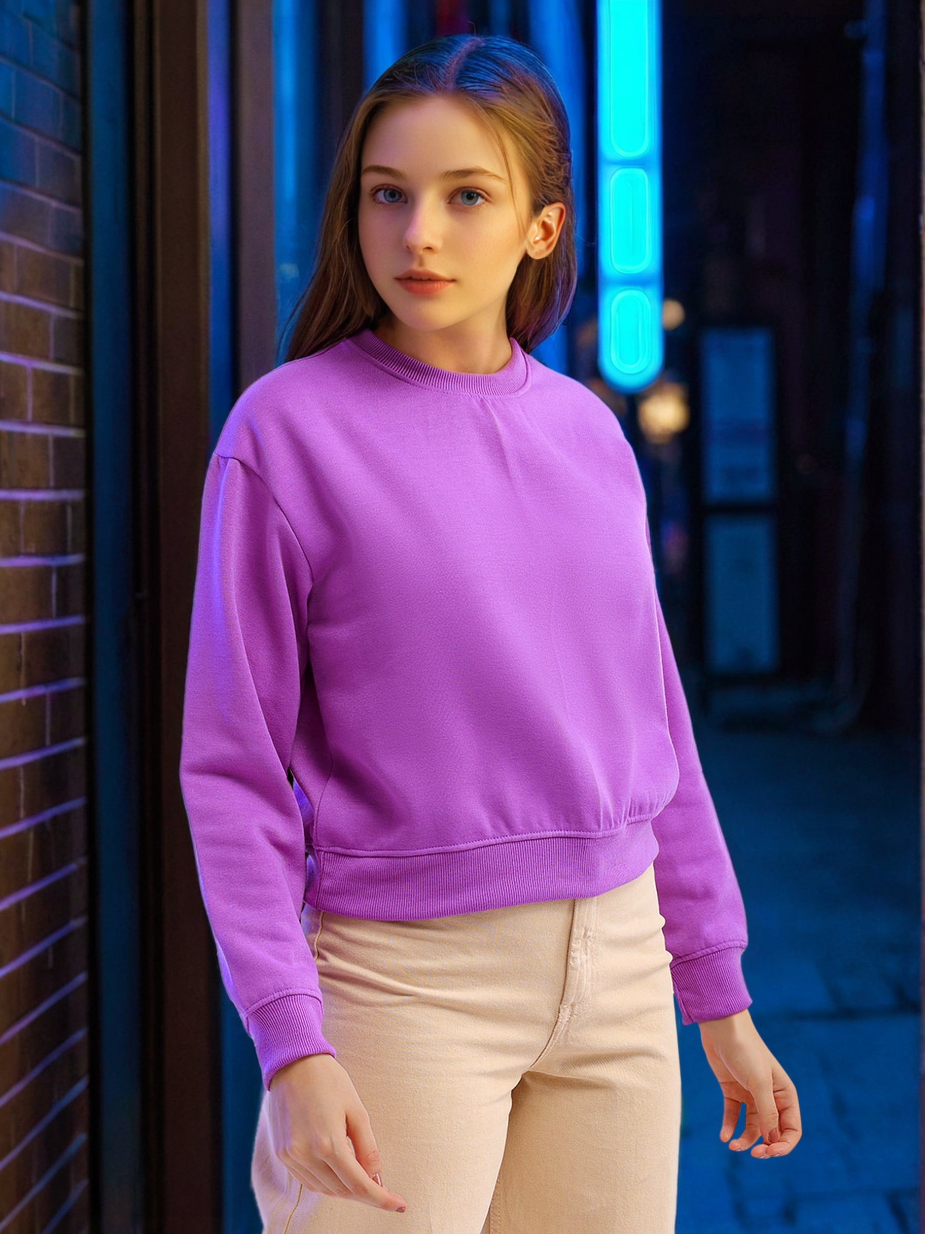Women's Solid Regular Fit Sweatshirt