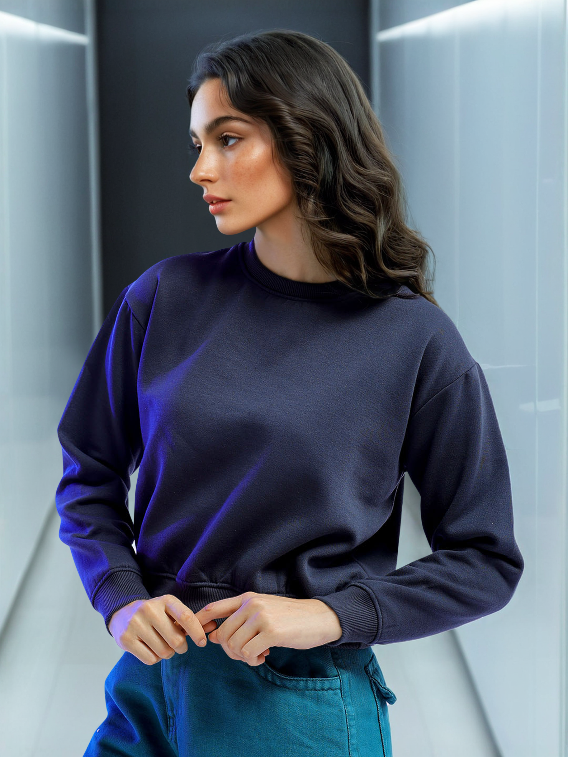 Women's Solid Regular Fit Sweatshirt