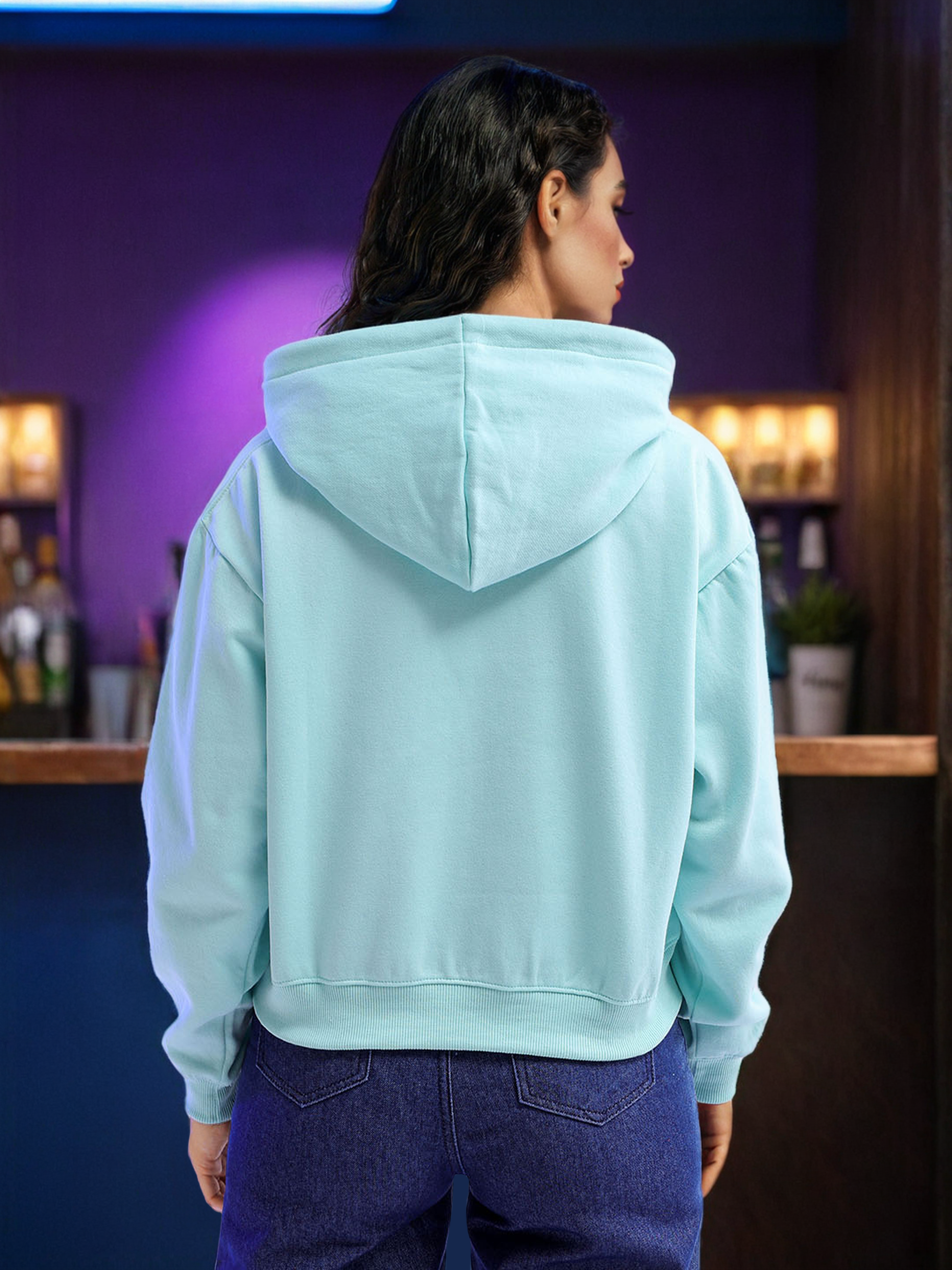 Women's Solid Regular Fit Sweatshirt