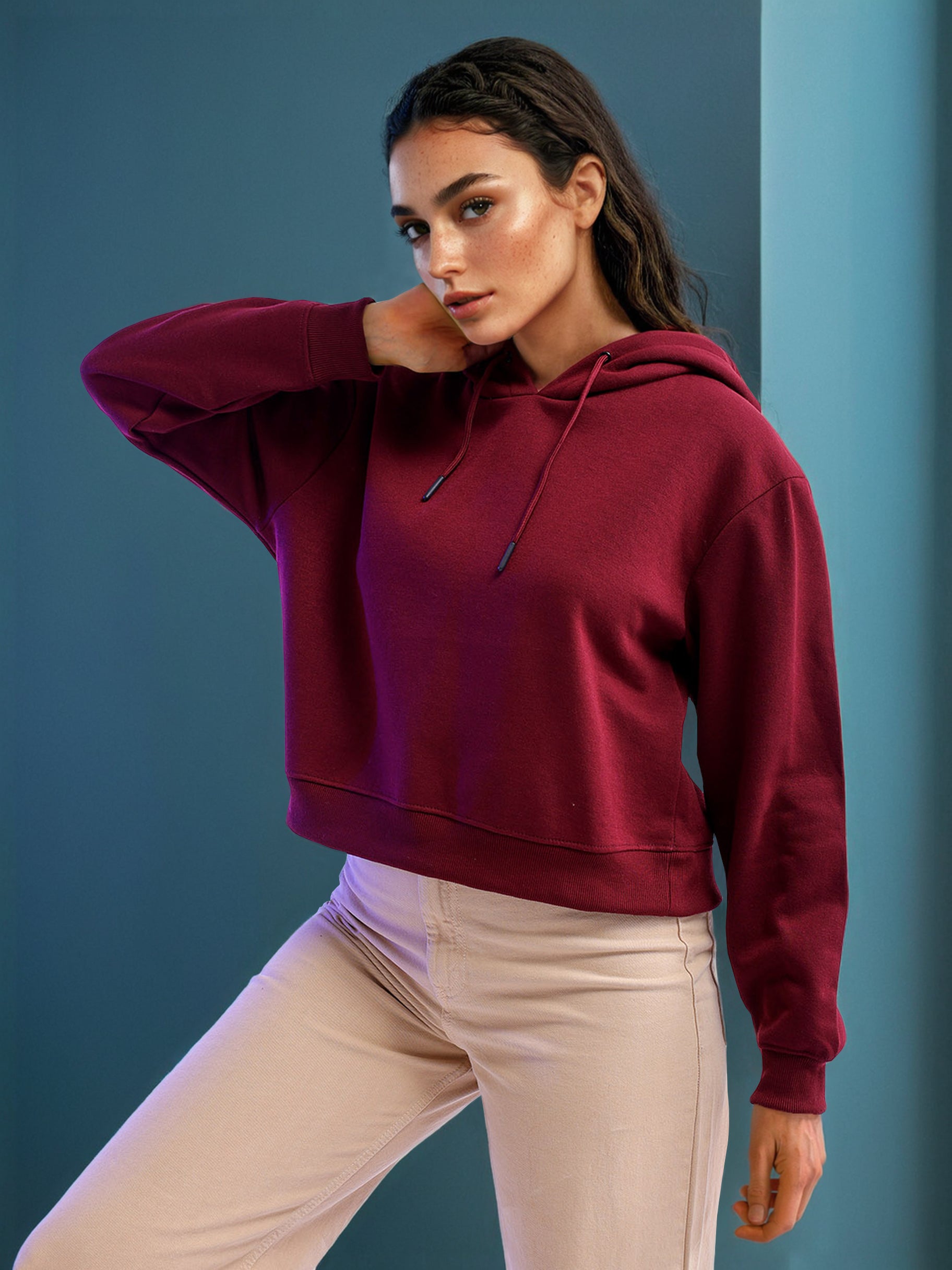 Women's Solid Regular Fit Sweatshirt