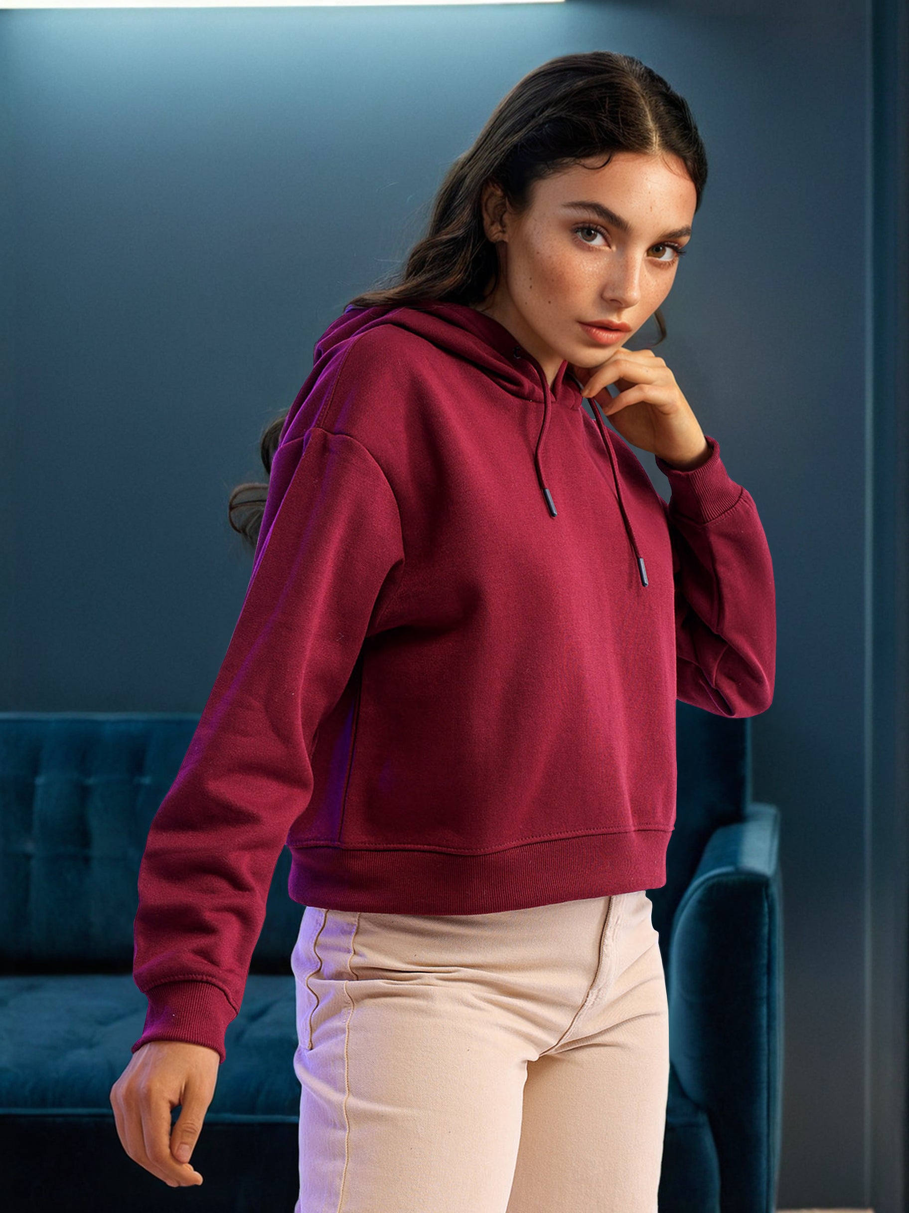 Women's Solid Regular Fit Sweatshirt