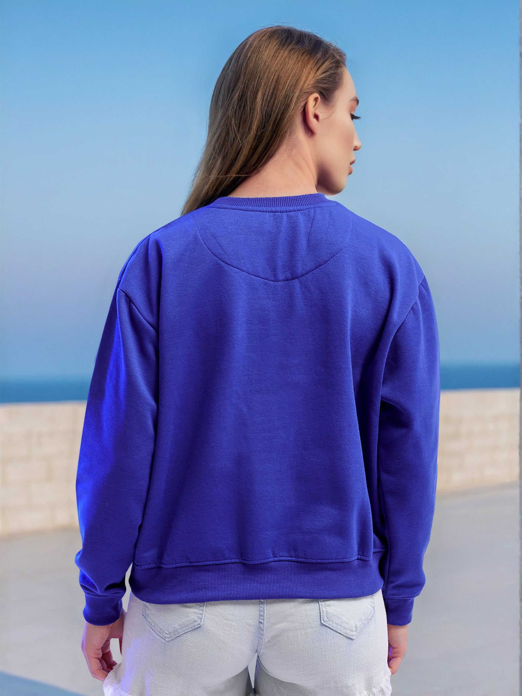 Women's Solid Regular Fit Sweatshirt