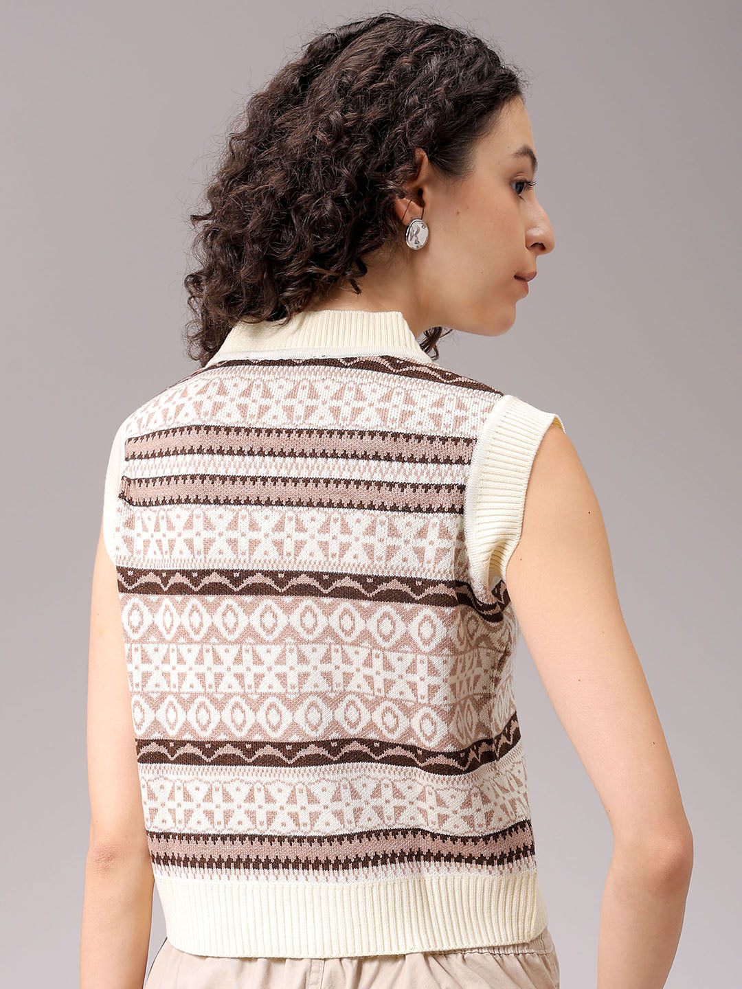 Women's White Fitted Geometric Printed Sweater Vest