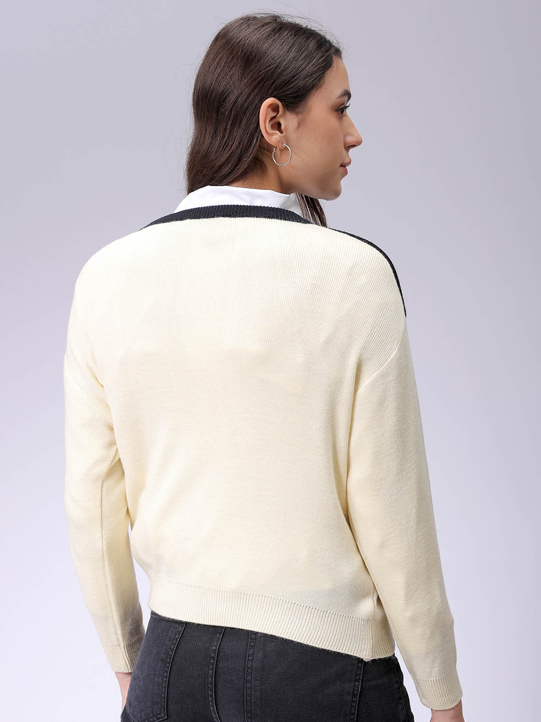 Women's Off White Relaxed Fit Argyle Print Sweater