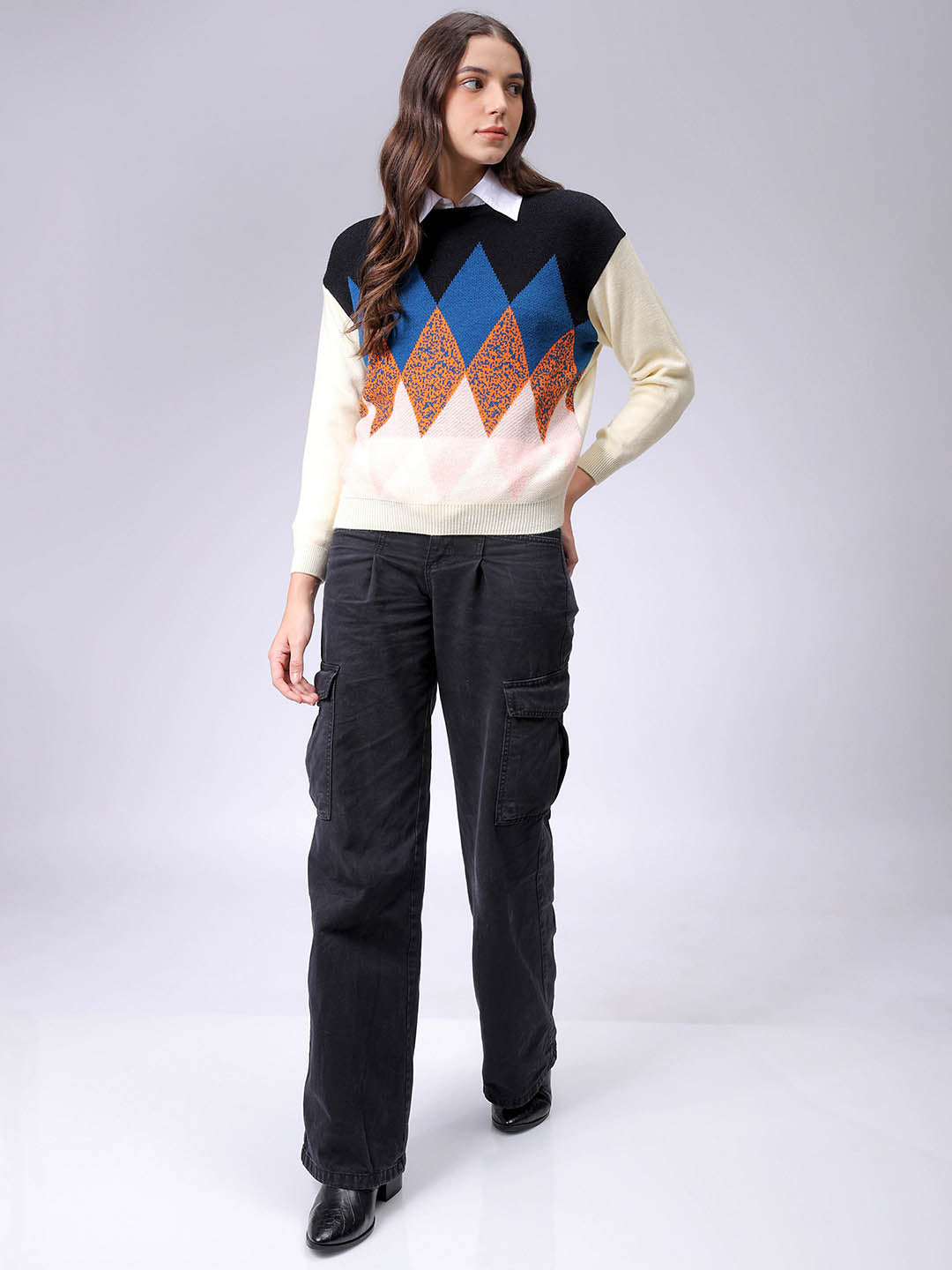 Women's Off White Relaxed Fit Argyle Print Sweater