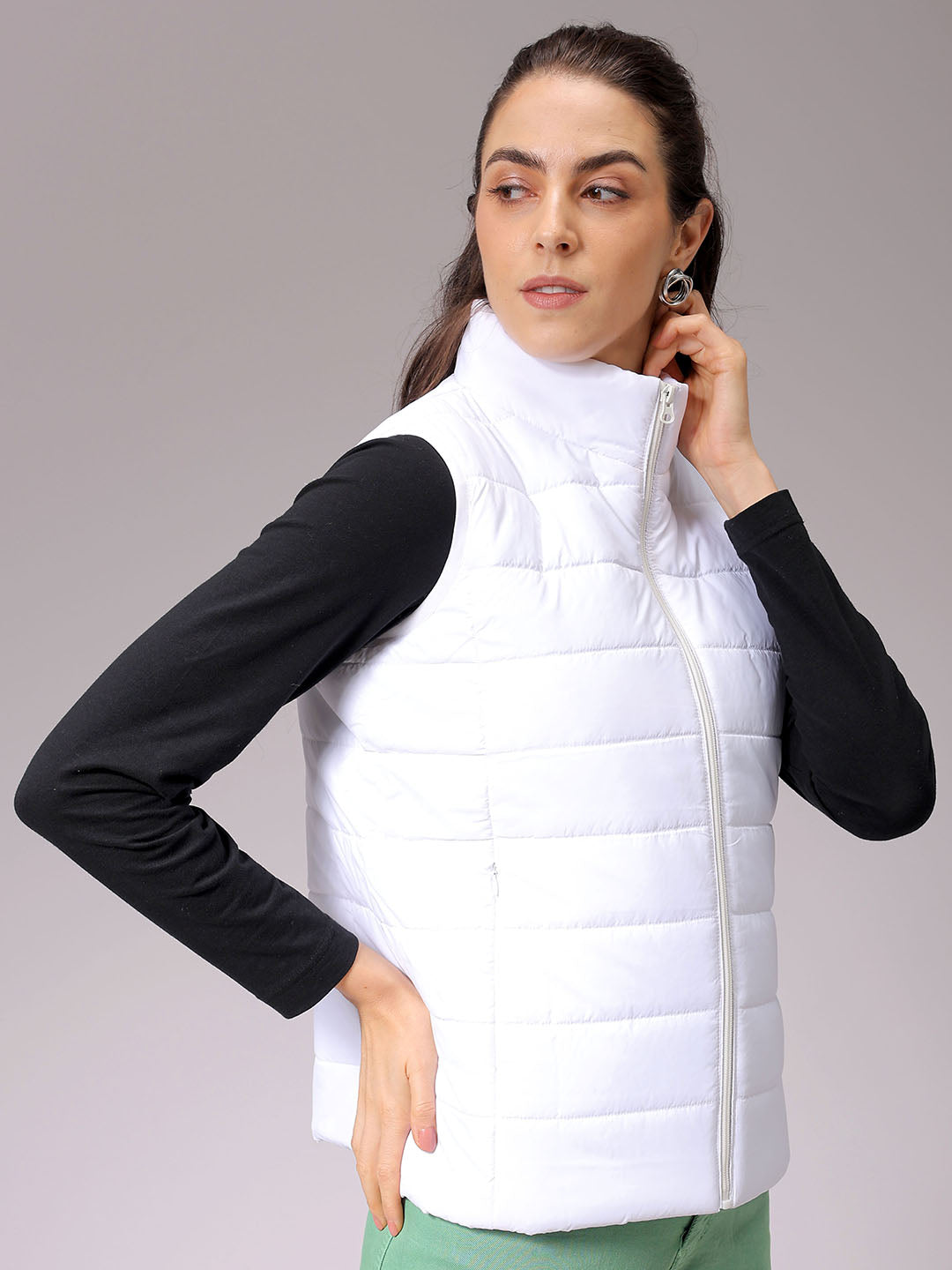 Women's White Regular Fit Solid Regular Quilted Jacket