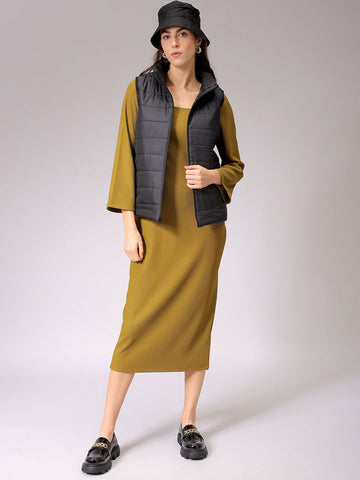 Women's Black Regular Fit Solid Regular Quilted Jacket