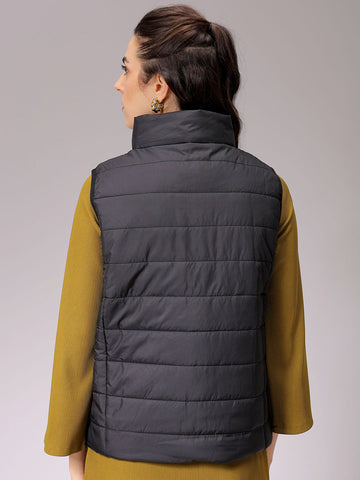 Women's Black Regular Fit Solid Regular Quilted Jacket
