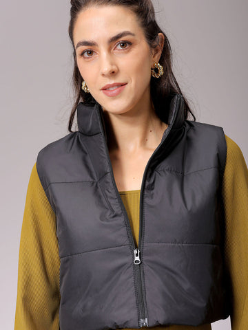 Women's Black Regular Fit Solid Cropped Quilted Jacket