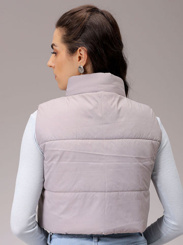 Women's Green Regular Fit Solid Cropped Quilted Jacket