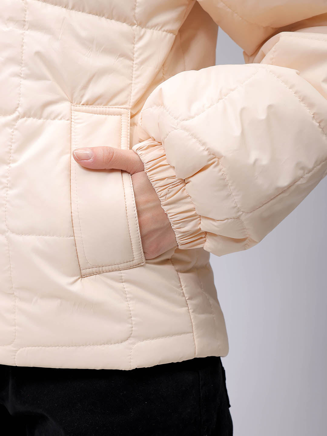 Women's Yellow Relaxed Fit Solid Puffer Jacket