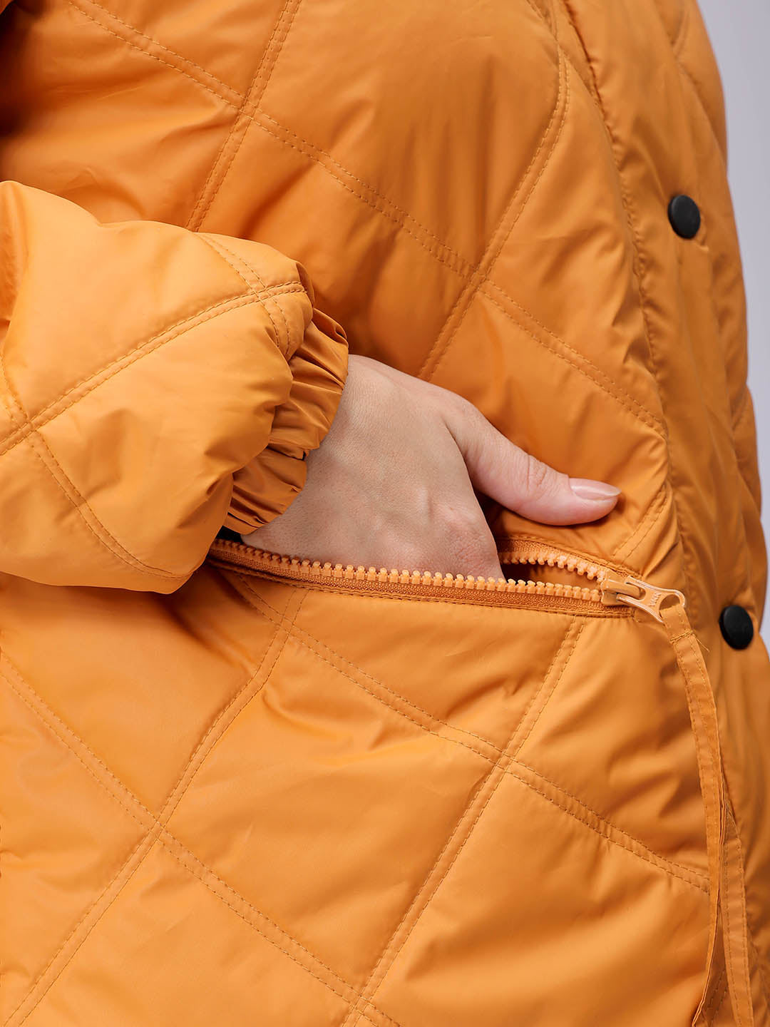 Women's Mustard Relaxed Solid Quilted Jacket