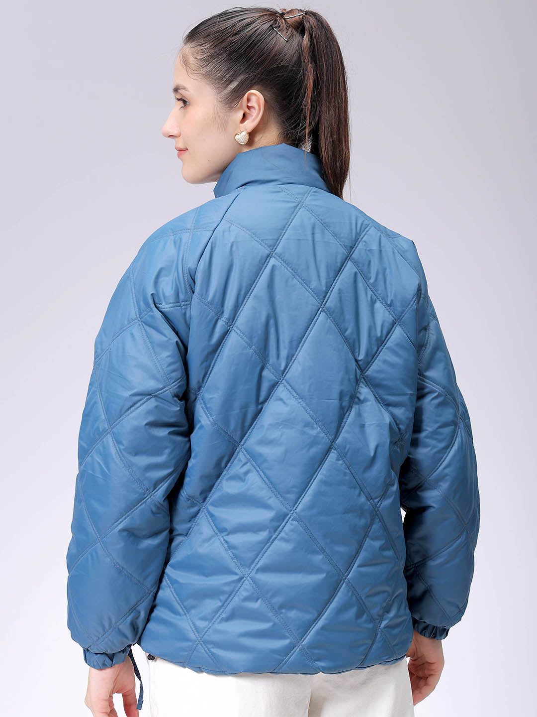 Women's Blue Relaxed Solid Quilted Jacket