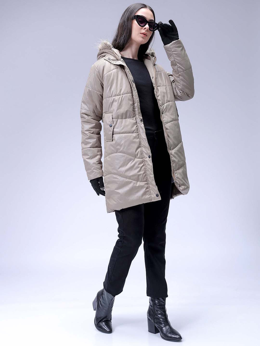 Women's Beige Relaxed Fit Solid Puffer Jacket