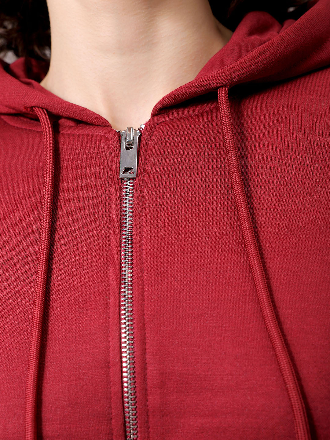 Women's Maroon Relaxed Fit Solid Cropped Front Open Sweatshirt