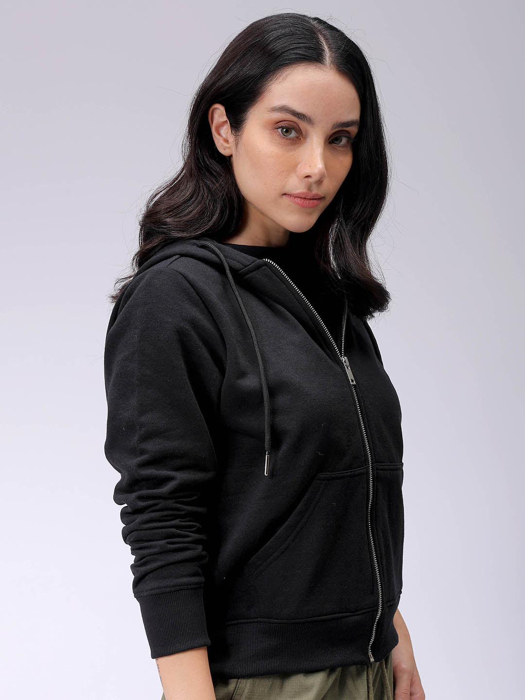 Women's Black Relaxed Fit Solid Front Open Zipper Sweatshirt