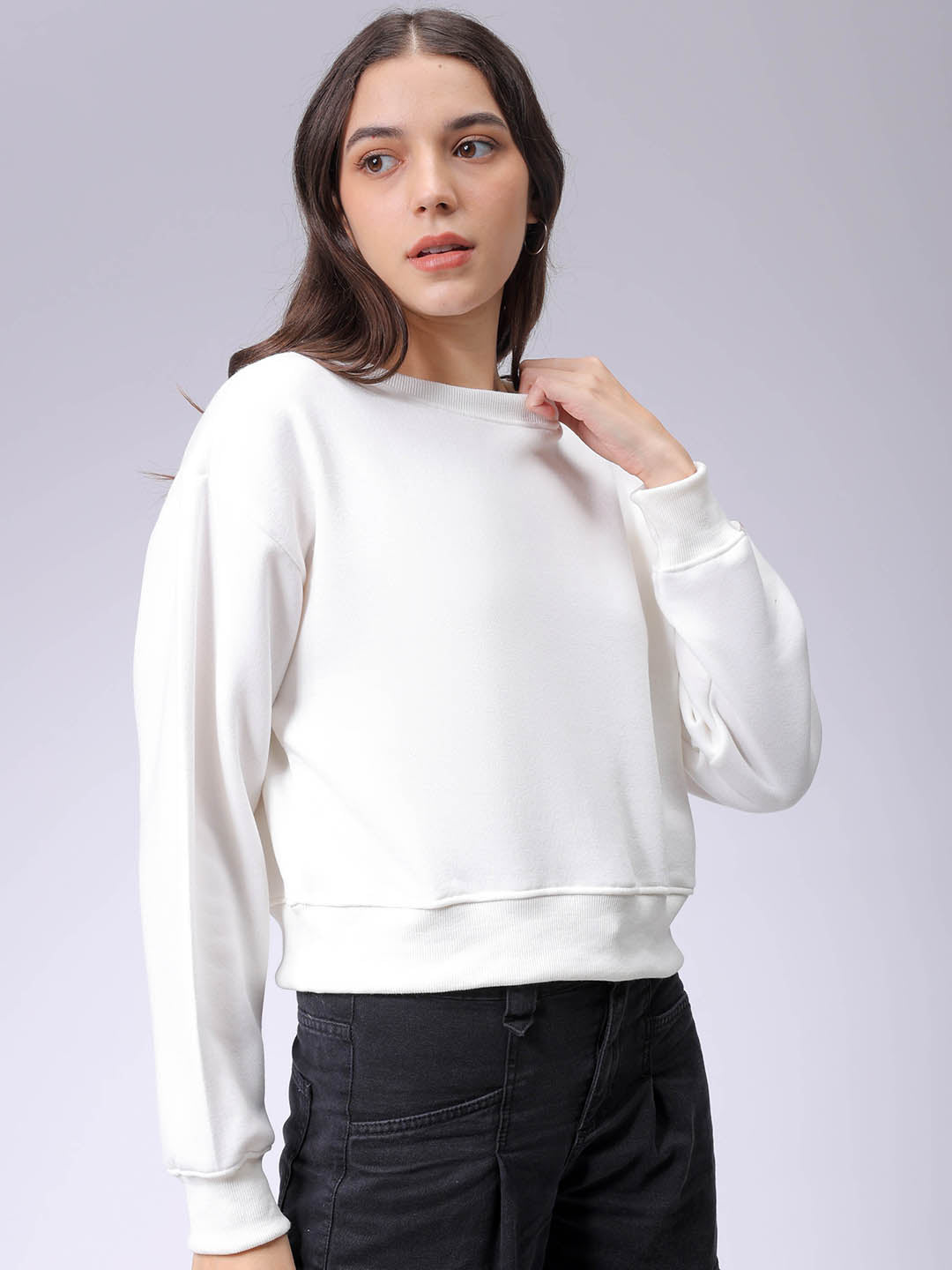 Women's White Regular Fit Graphic Crewneck Sweatshirt