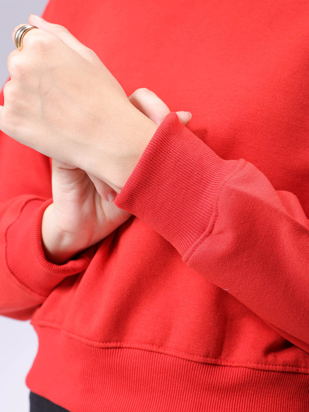 Women's Red Regular Fit Graphic Crewneck Sweatshirt