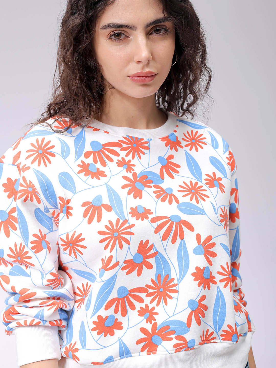 Women's White Relaxed Fit Floral Crewneck Sweatshirt