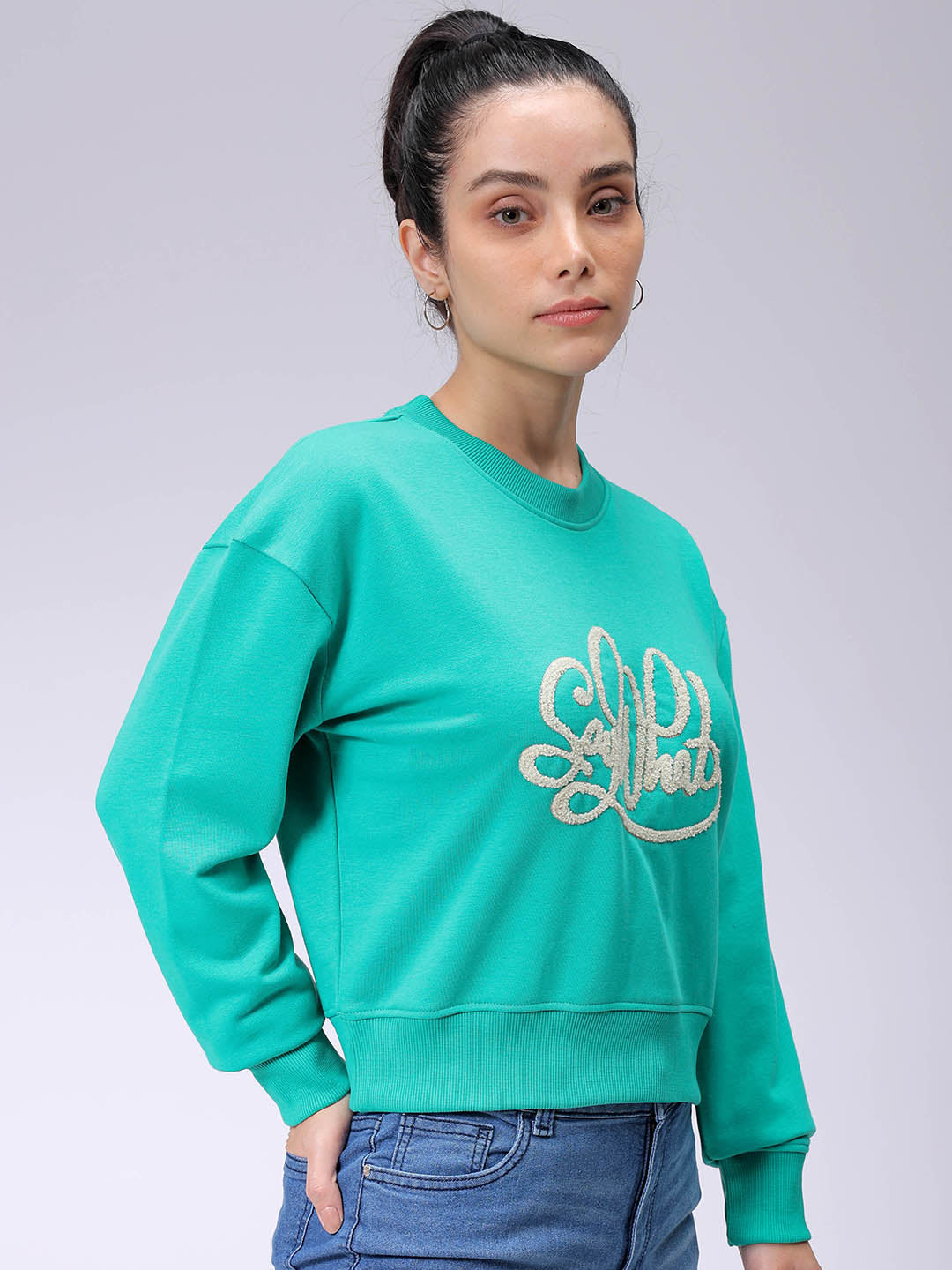 Women's Green Relaxed Fit Typographic Cropped Sweatshirt