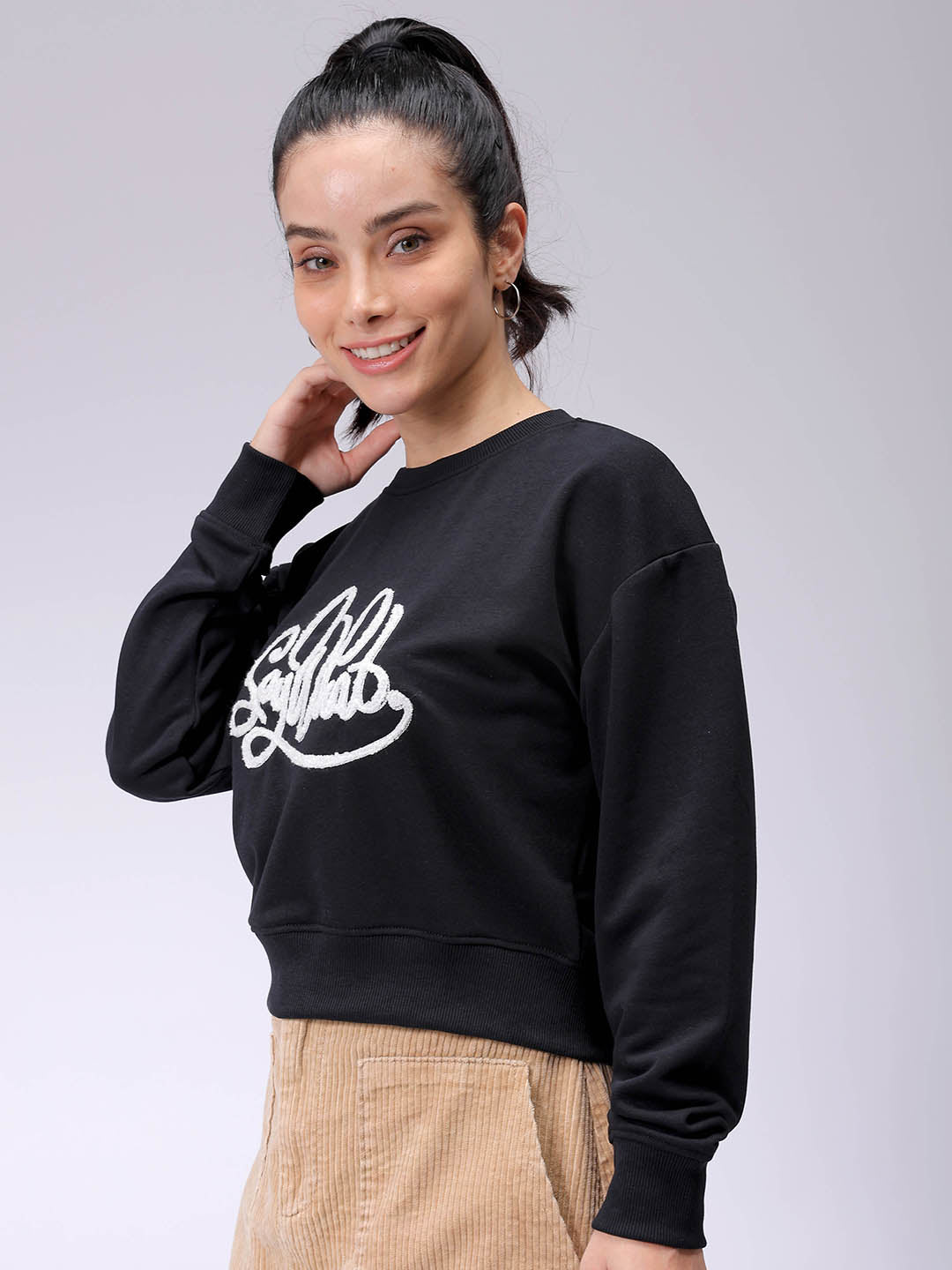 Women's Black Relaxed Fit Typographic Cropped Sweatshirt