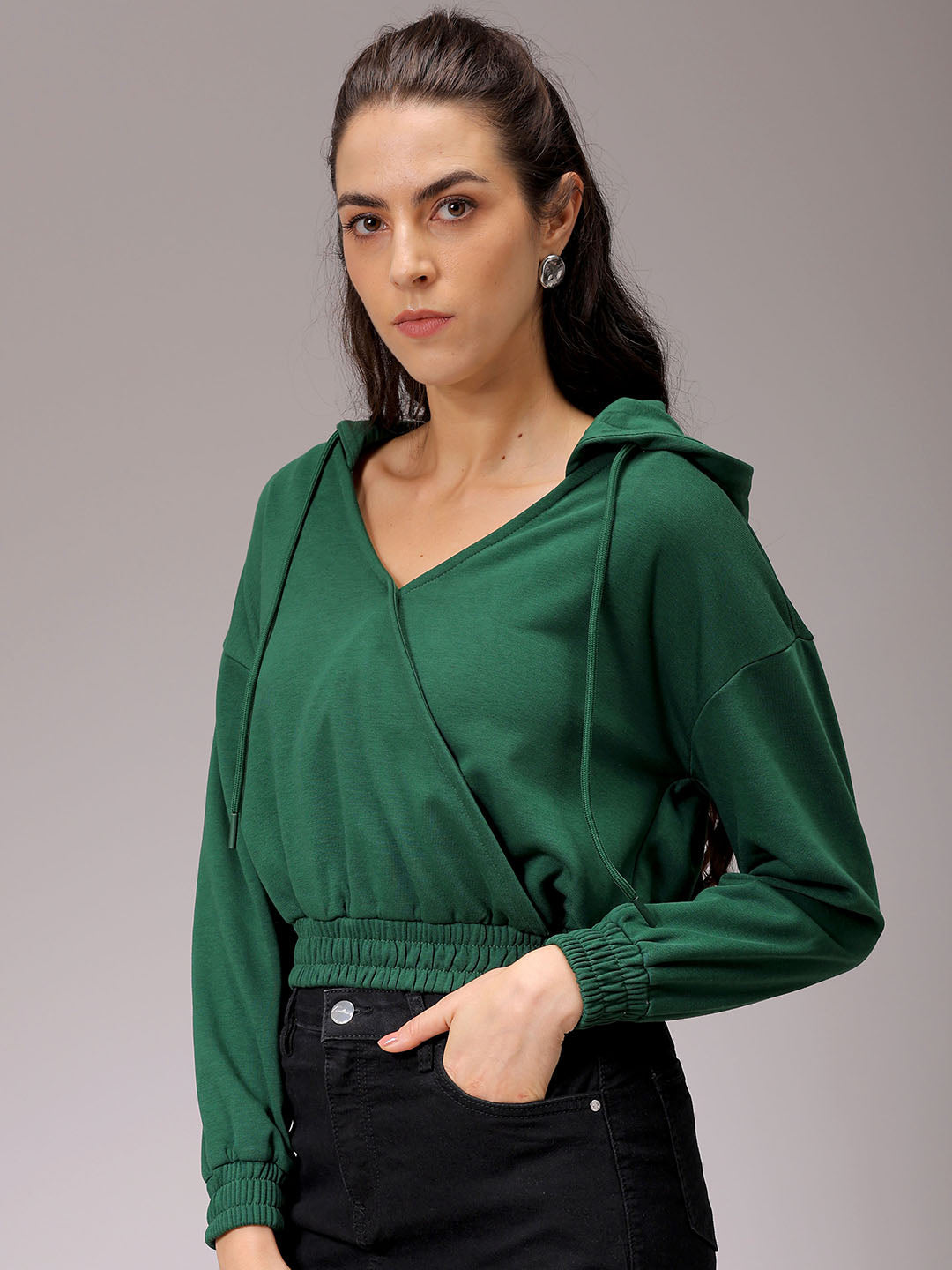 Women's Green Regular Fit Solid Regular Wrap Sweatshirt