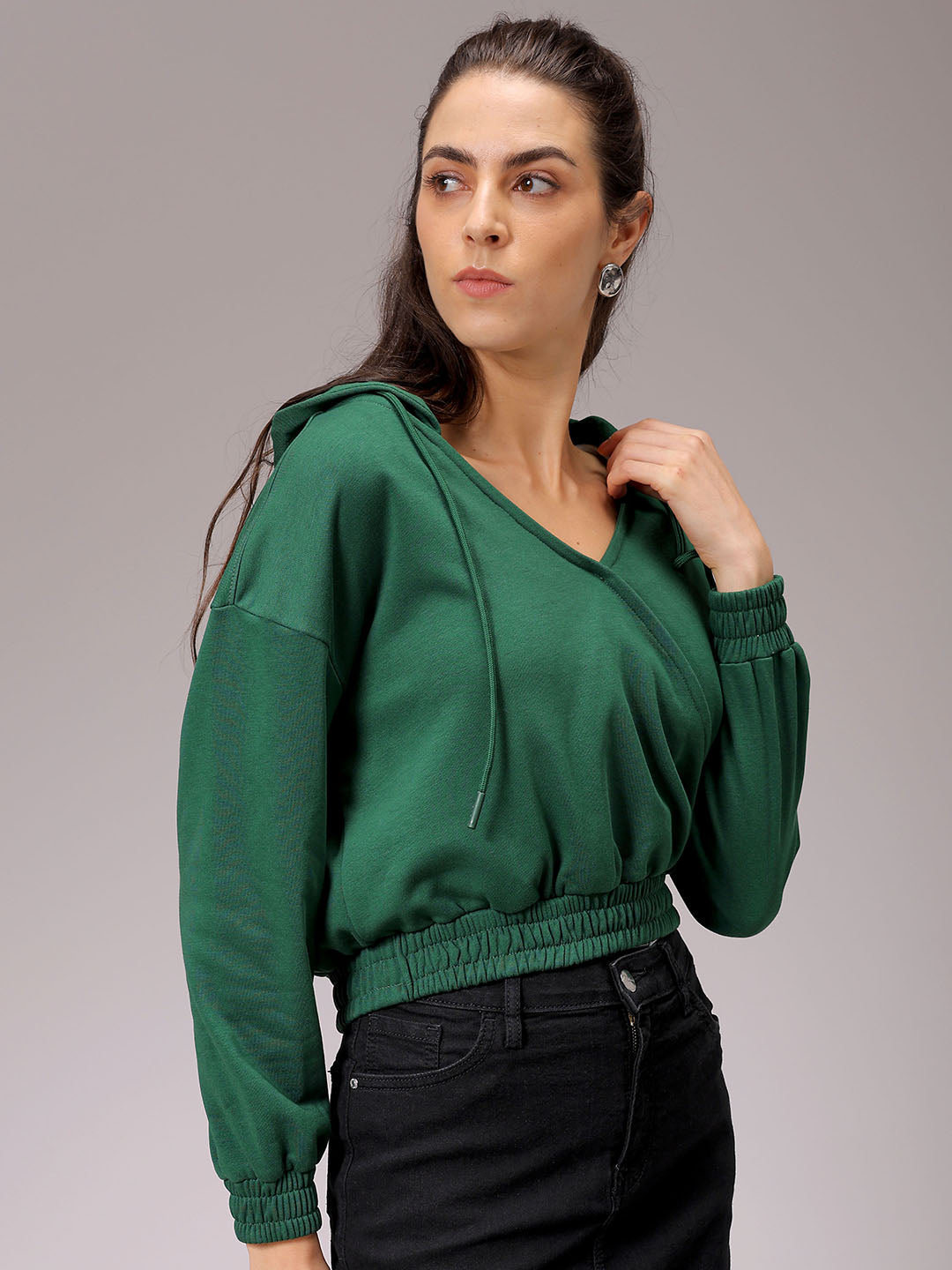 Women's Green Regular Fit Solid Regular Wrap Sweatshirt