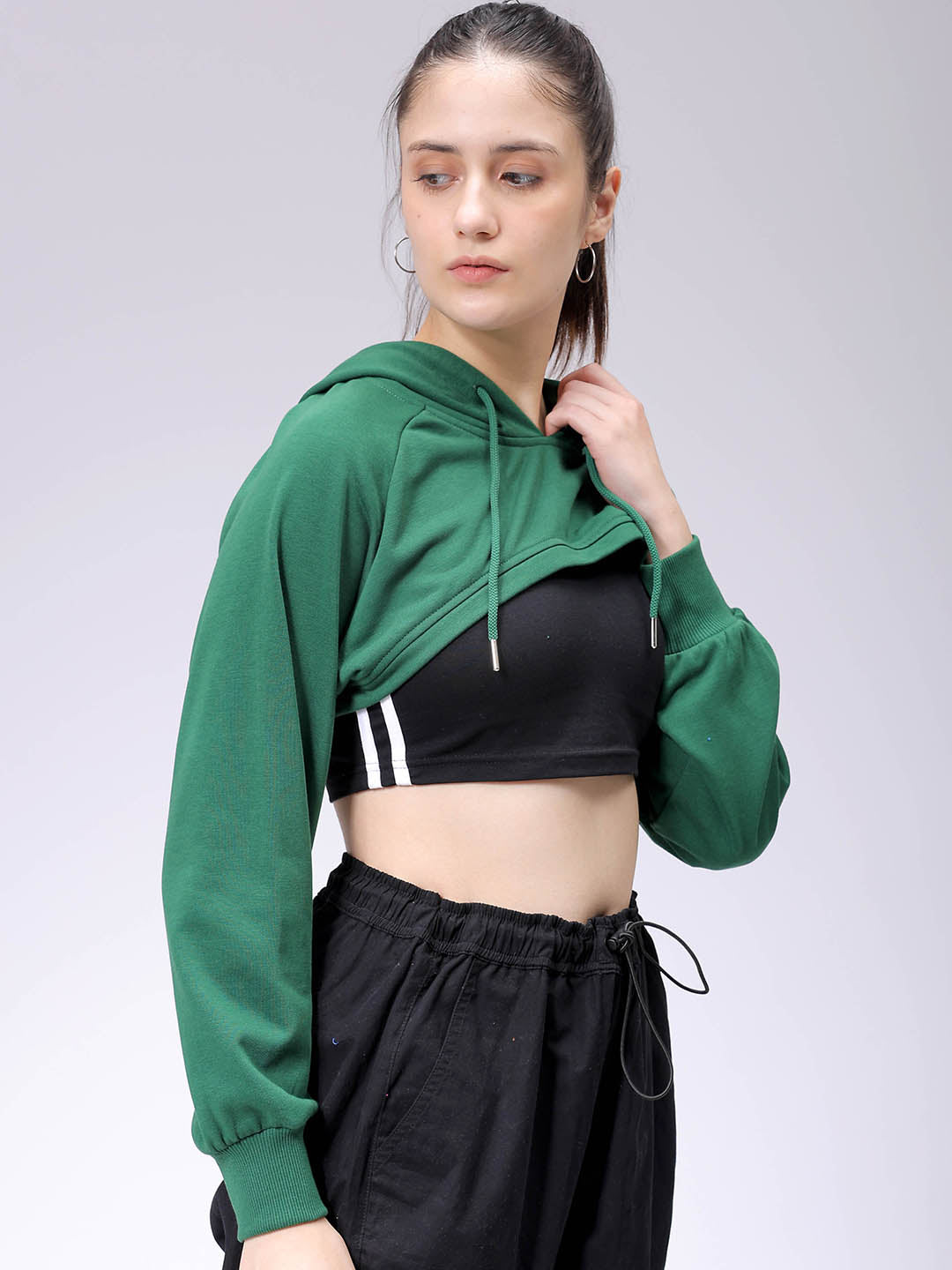 Women's Green Relaxed Fit Solid Hooded Sweatshirt