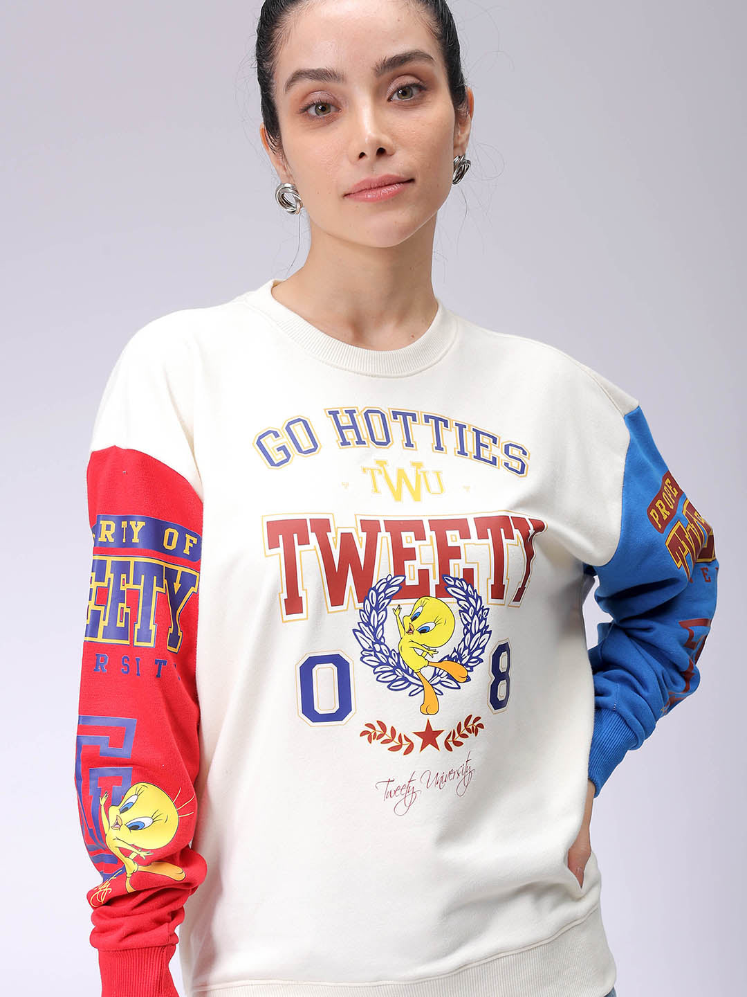 Women's White Oversized Looney Tunes Sweatshirt