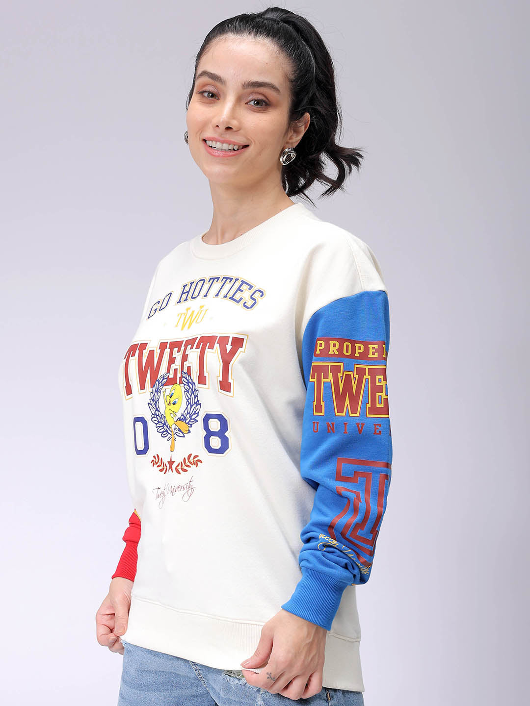 Women's White Oversized Looney Tunes Sweatshirt