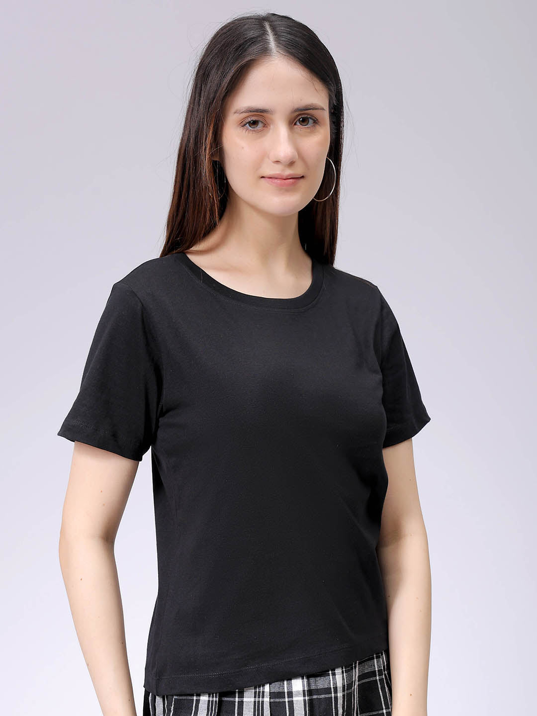 Women's Black Regular Fit Solid T-Shirt