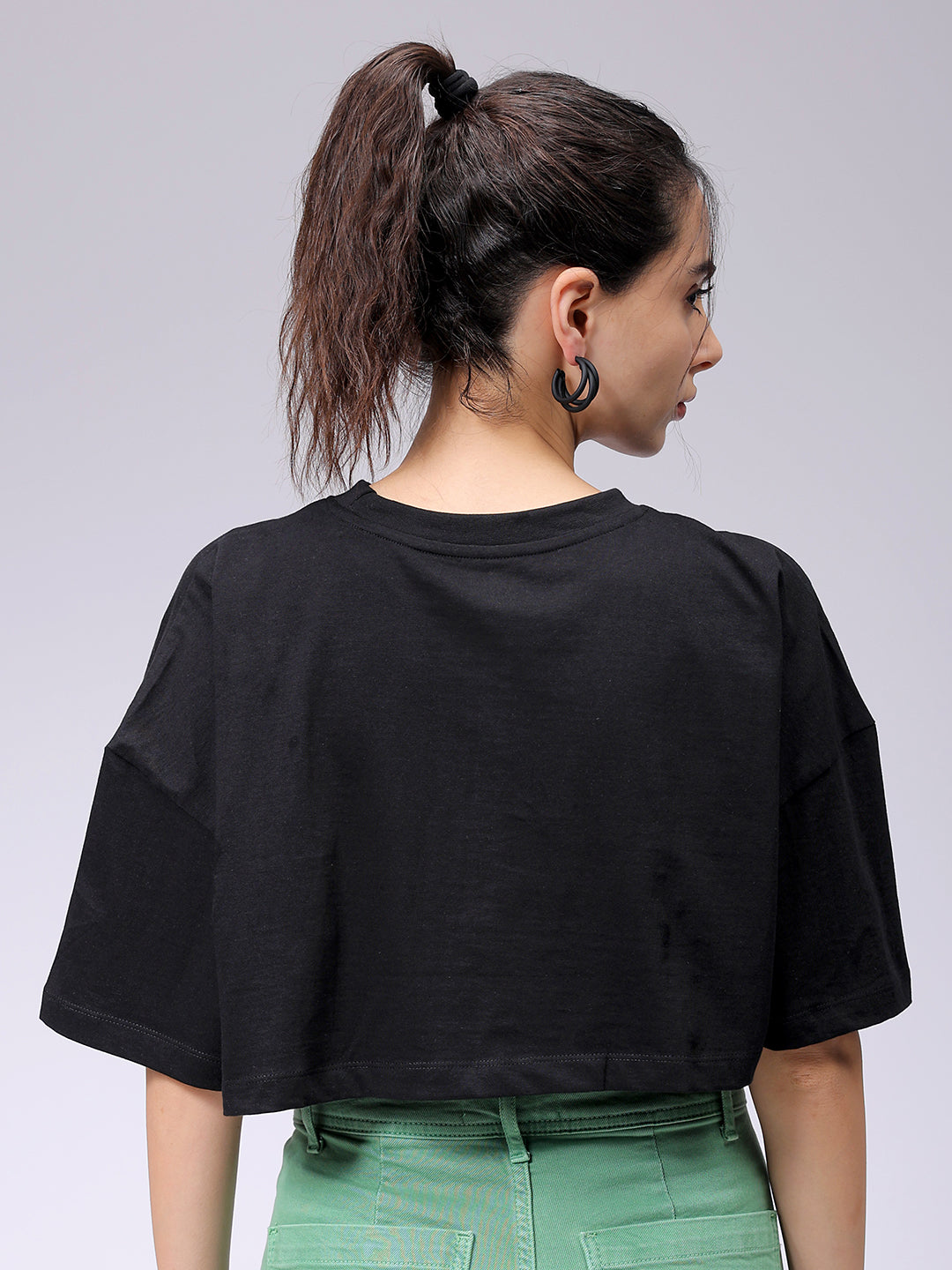 Women's Black Boxy Solid Cropped T-Shirt