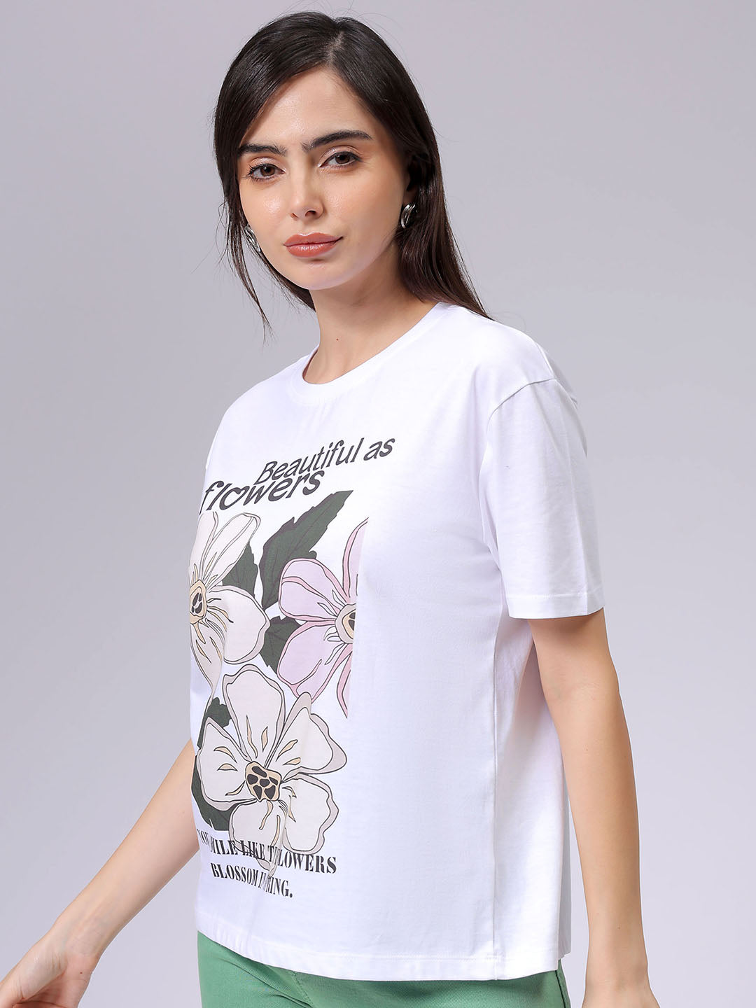 Women's White Relaxed Fit Solid T-Shirt