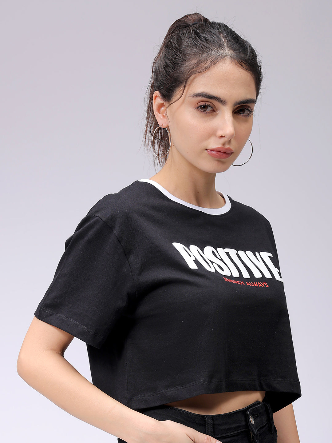 Women's Black Relaxed Fit Graphic Crew Neck T-Shirt