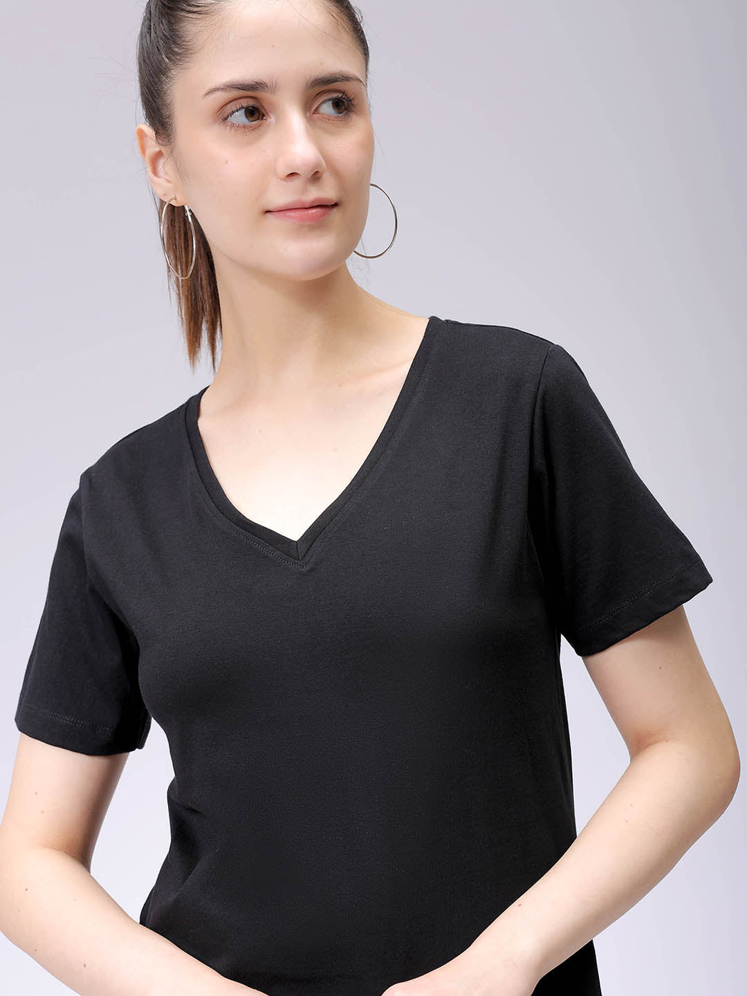 Women's Black Regular Fit Solid T-Shirt