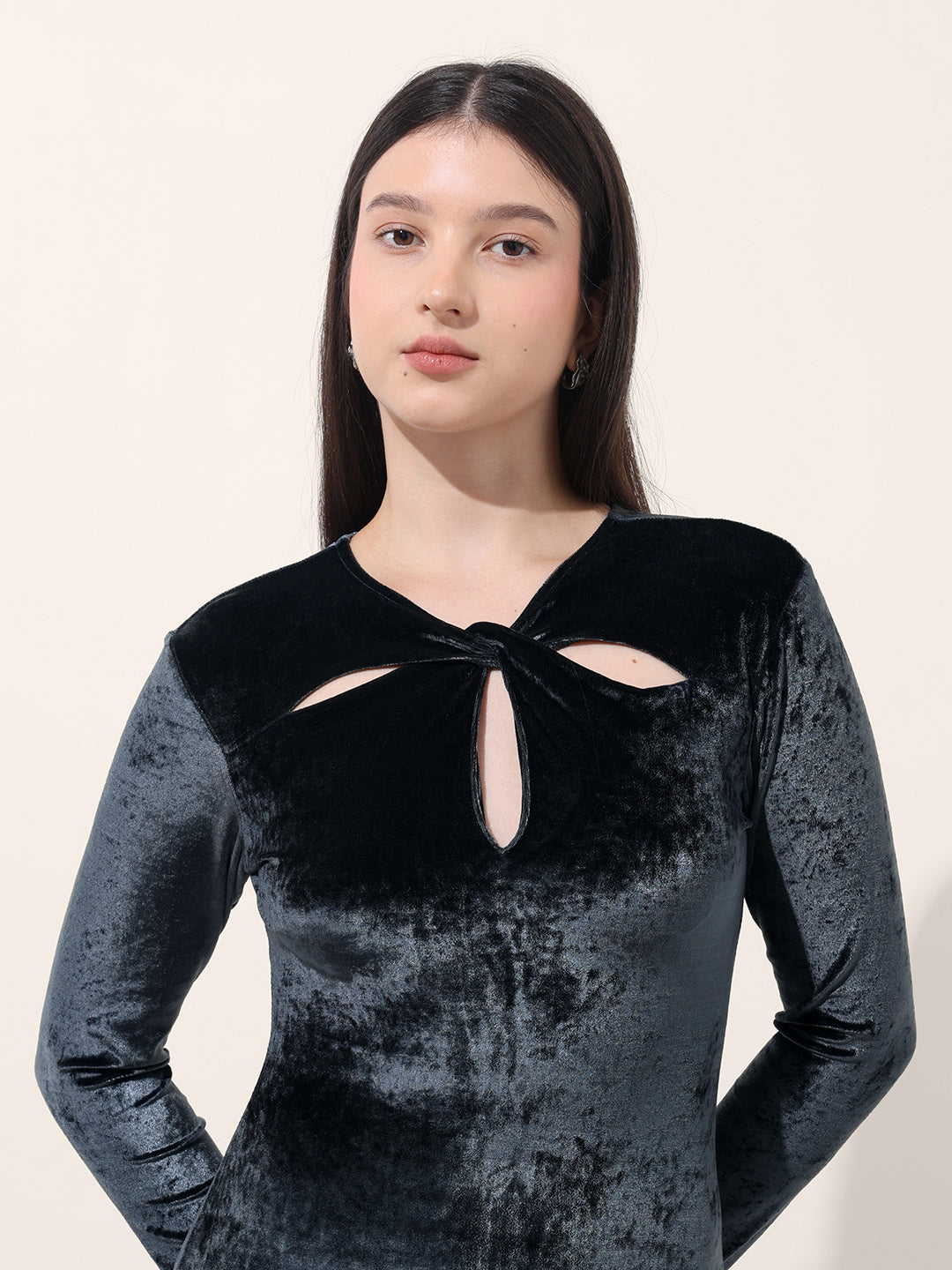 Women's Blue Regular Fit Party Wear Solid Dress