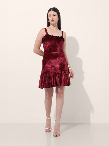 Women's Red Regular Fit Party Wear Solid Dress