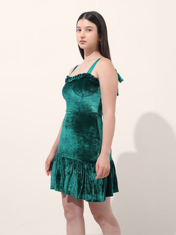 Women's Green Regular Fit Party Wear Solid Dress