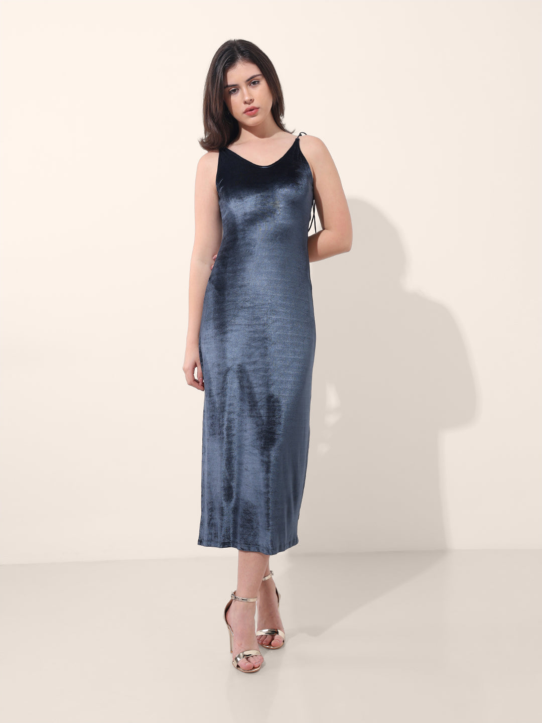 Women's Blue Regular Fit Party Wear Solid Dress
