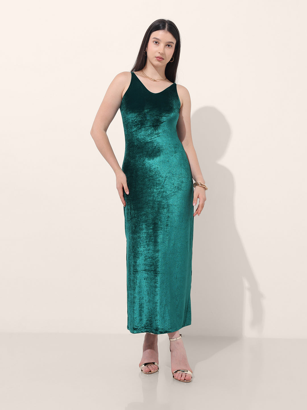 Women's Green Regular Fit Party Wear Solid Dress
