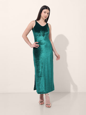 Women's Green Regular Fit Party Wear Solid Dress