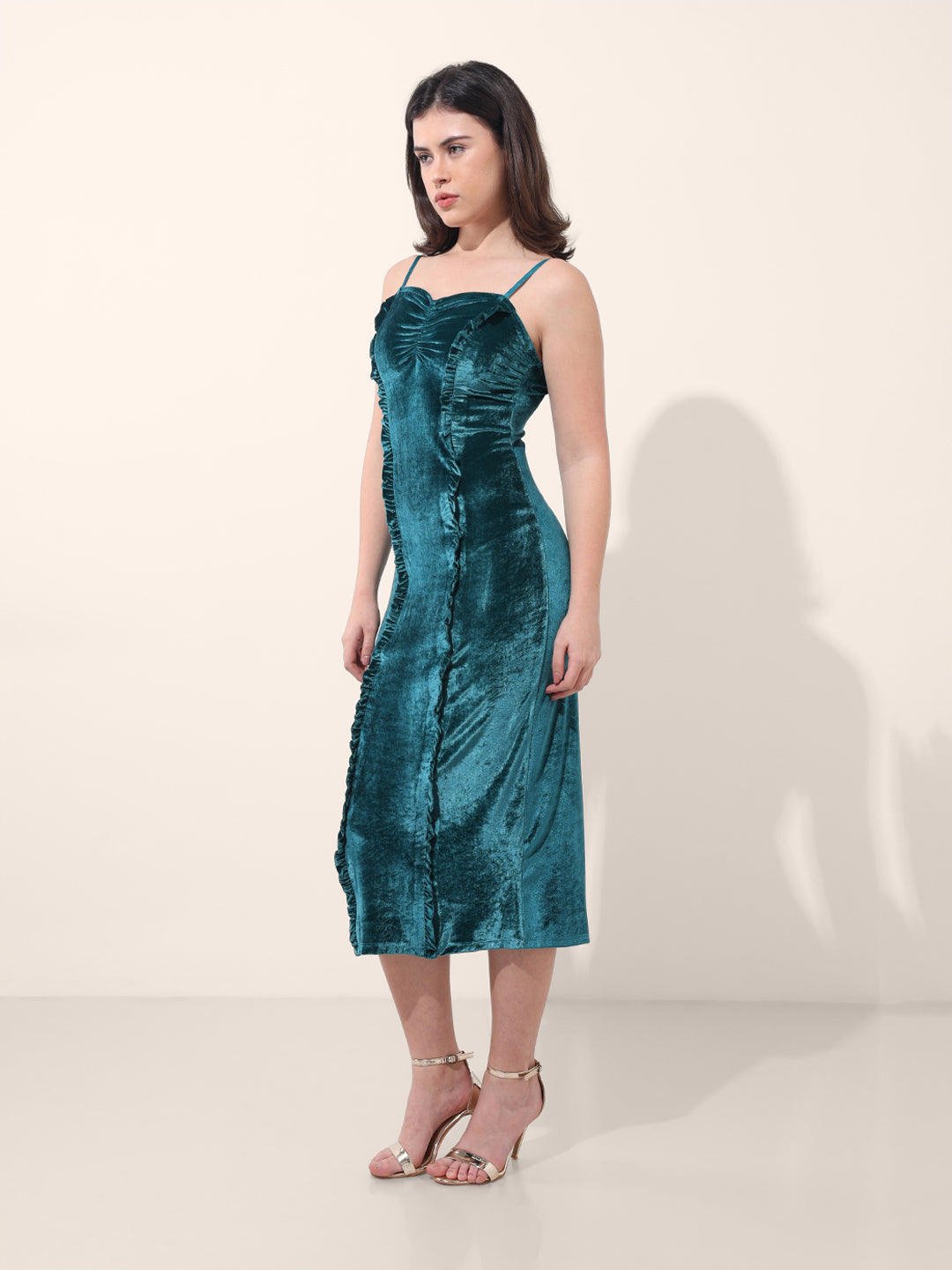 Women's Green Regular Fit Party Wear Solid Dress