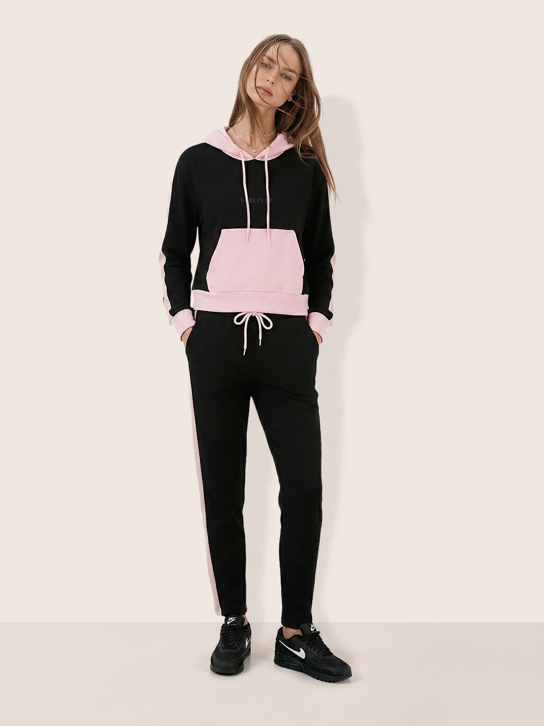 Women's Black Loose Fit Colourblocked Athlet Wear Coordinates