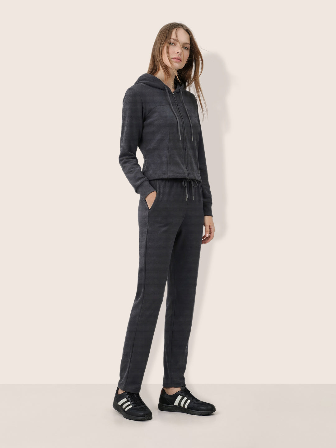 Women's Grey Regular Fit Solid Sports Wear Coordinates